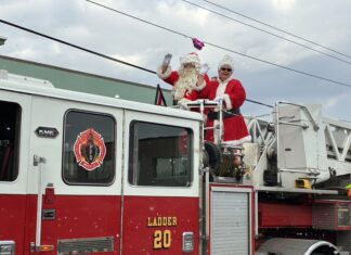 Scenes from the Mayfair-Holmesburg Thanksgiving Parade